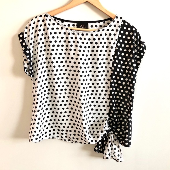 Anthropologie Tops - Anthropologie W5 B&W Polka Dot Knotted Blouse